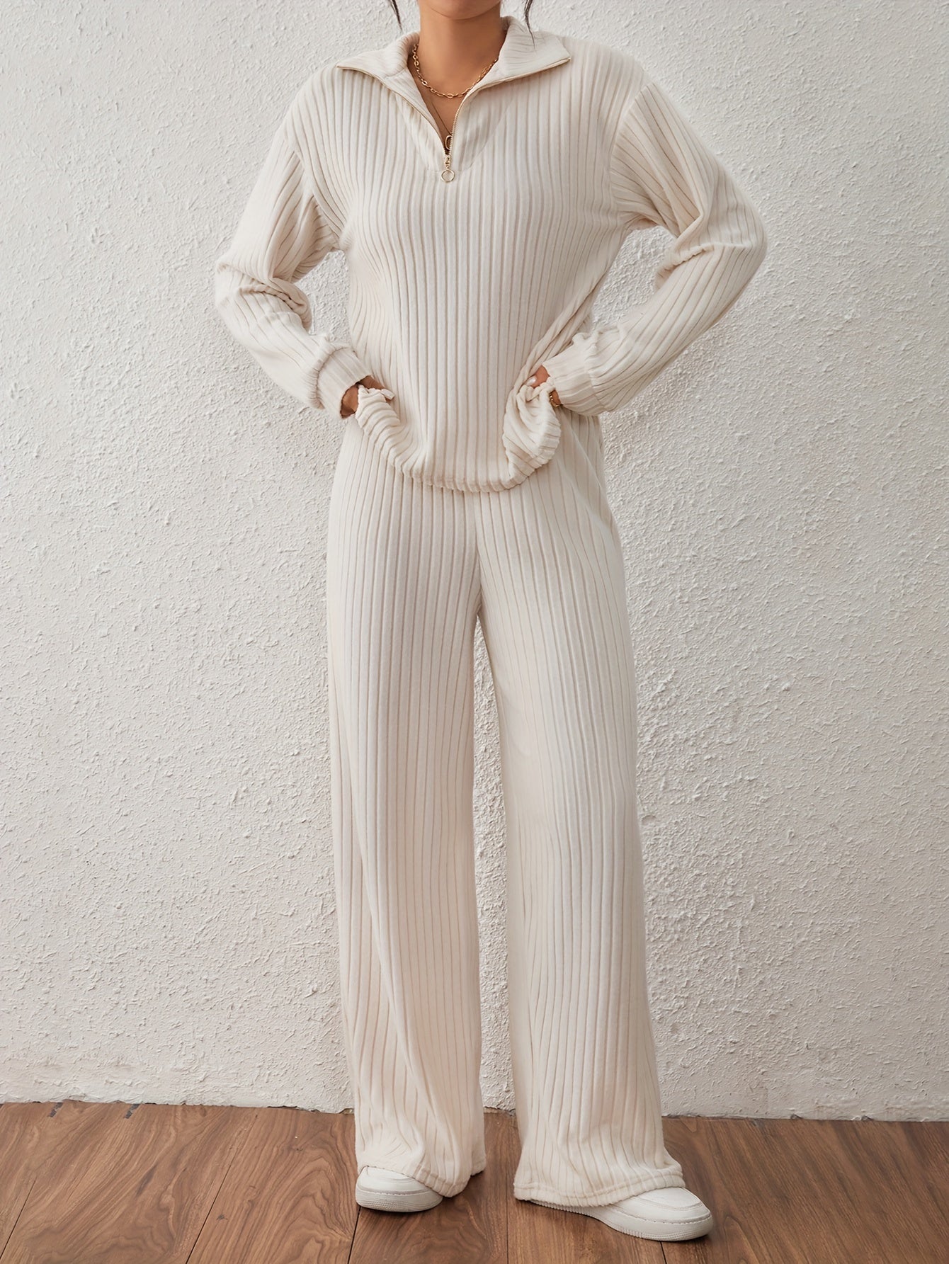 Noelia – Ribbed Lounge Set
