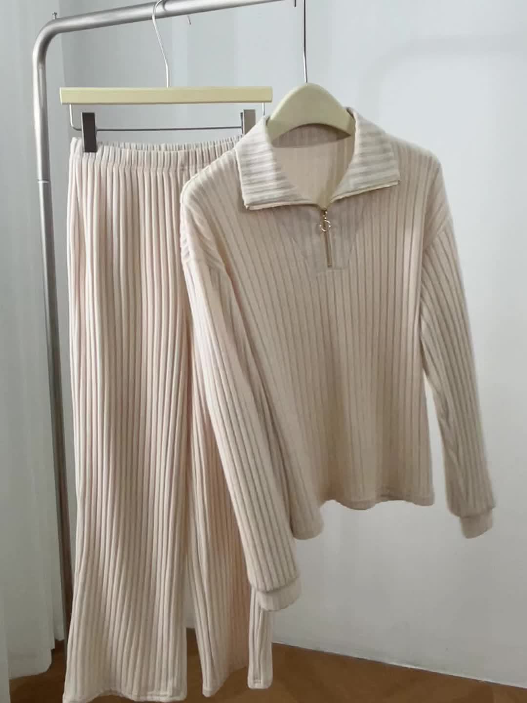 Noelia – Ribbed Lounge Set